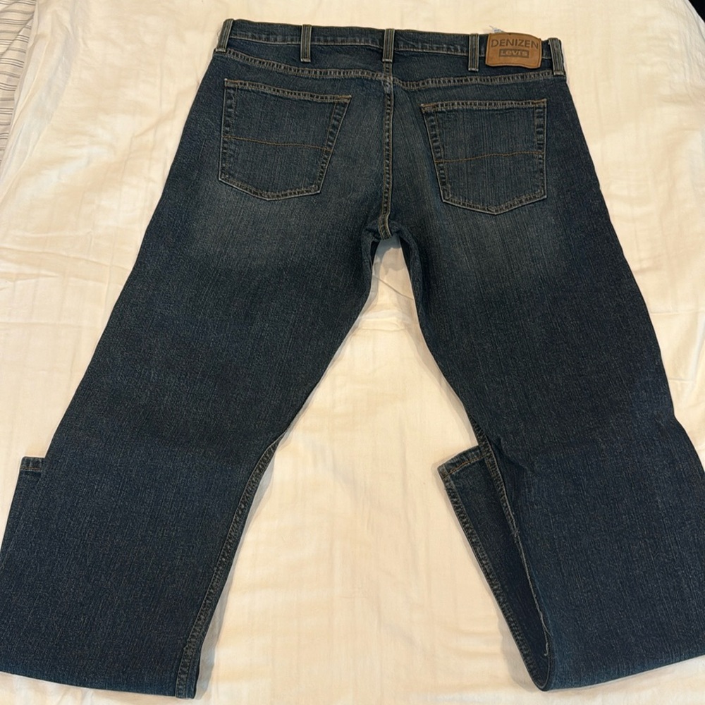 Levi’s straight 218 jeans